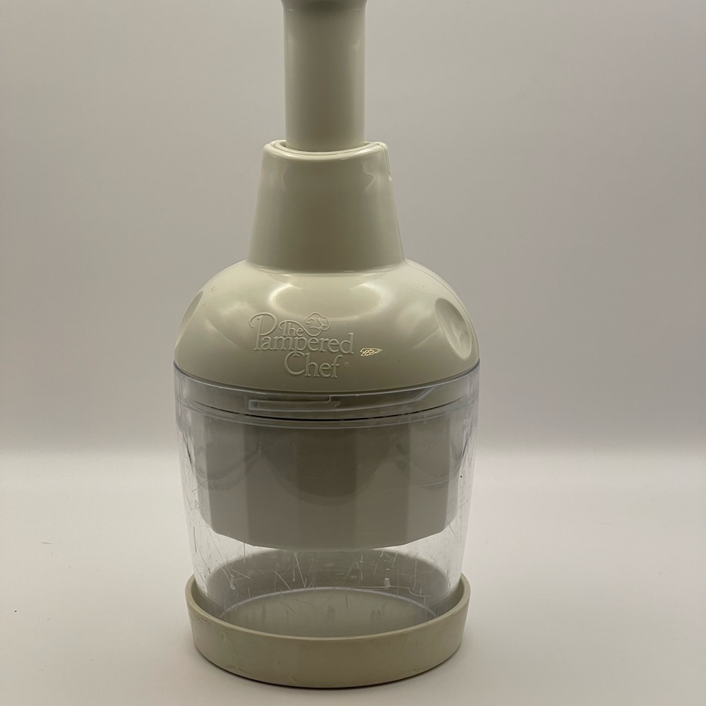 Pampered chef chopper